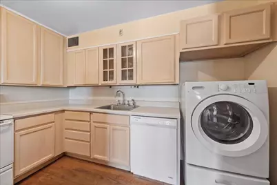 1567 Ridge Avenue #702, Evanston, IL 60201 - Photo 6