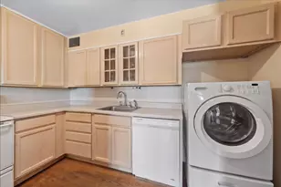 1567 Ridge Ave, Evanston, IL 60201 - Photo 6