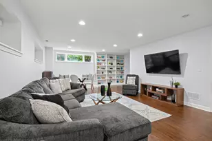 2911 N Richmond St, Chicago, IL 60618 - Photo 24