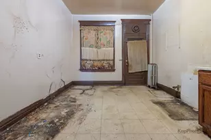 1512 S Sawyer Ave, Chicago, IL 60623 - Photo 12