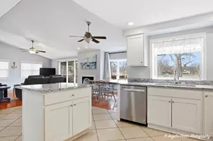 4813 Wildwood Dr, McHenry, IL 60051 - Photo 12