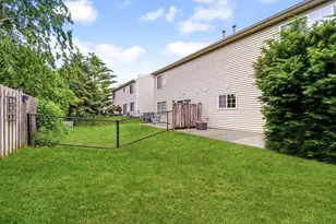 3183 Impressions Dr, Lake in the Hills, IL 60156 - Photo 26
