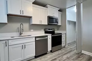 3660 N Lake Shore Dr, Chicago, IL 60613 - Photo 10