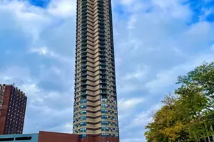 3660 N Lake Shore Dr, Chicago, IL 60613 - Photo 2