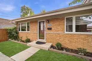 7006 W Carol Ave, Niles, IL 60714 - Photo 1