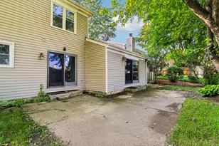 702 Buffalo Cir, Carol Stream, IL 60188 - Photo 8
