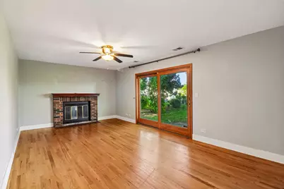 702 Buffalo Circle, Carol Stream, IL 60188 - Photo 4