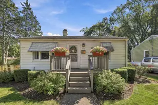 677 Clark St, Elgin, IL 60123 - Photo 1