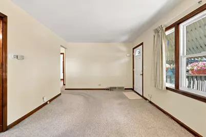 677 Clark Street, Elgin, IL 60123 - Photo 8