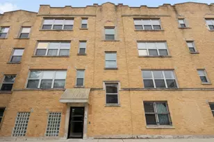 7225 N Rogers Ave, Chicago, IL 60645 - Photo 1