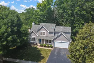1360 Knottingham Dr, Gurnee, IL 60031 - Photo 2
