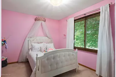 1360 Knottingham Drive, Gurnee, IL 60031 - Photo 18