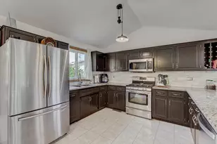288 Heritage Pkwy, Romeoville, IL 60446 - Photo 12