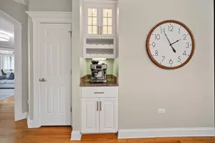 70 Forest Ave, Naperville, IL 60540 - Photo 18