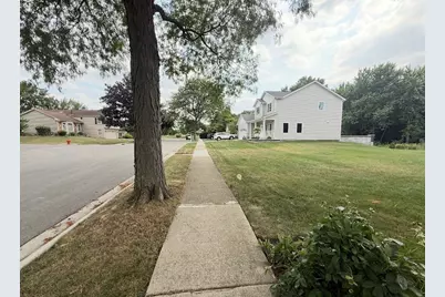 1140 Honeysuckle Drive, Wheeling, IL 60090 - Photo 4