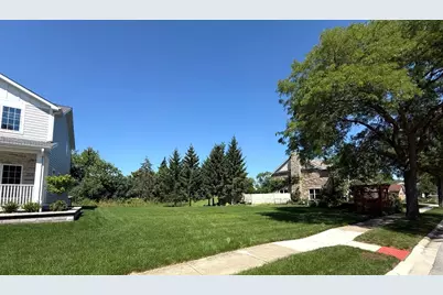 1140 Honeysuckle Drive, Wheeling, IL 60090 - Photo 8