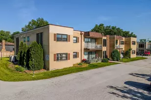 18320 Cherry Creek Dr, Homewood, IL 60430 - Photo 2