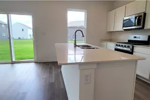 2253 Cobble Spgs Dr, Wonder Lake, IL 60097 - Photo 4