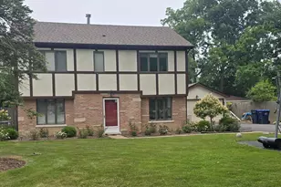 23327 N Wildwood Ln, Deerfield, IL 60015 - Photo 1