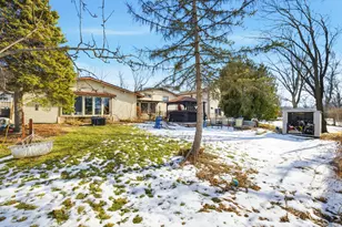 7388 Coventry Ln, Hanover Park, IL 60133 - Photo 6