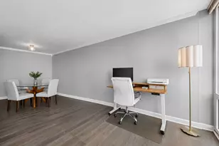111 E Chestnut St, Chicago, IL 60611 - Photo 10