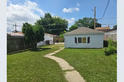 2106 S 22nd Avenue, Broadview, IL 60155 - Photo 6