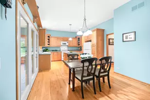 403 Jake Ct, Hampshire, IL 60140 - Photo 10