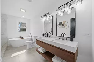 638 E 65th St, Chicago, IL 60637 - Photo 14