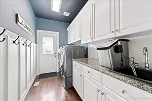 3N956 Walt Whitman Rd, Saint Charles, IL 60175 - Photo 16