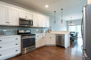 10630 Revere Cir, Mokena, IL 60448 - Photo 4