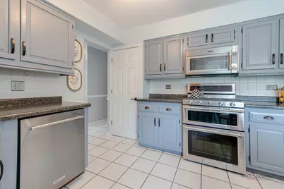 [Address not provided], Libertyville, IL 60048 - Photo 10