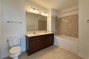 225 N Columbus Dr, Chicago, IL 60601 - Photo 10
