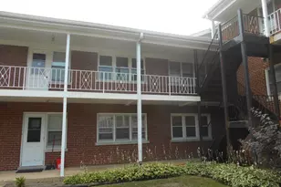 2000 N Parkside Dr, Park Ridge, IL 60068 - Photo 2