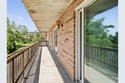 500 Redondo Drive #205, Downers Grove, IL 60516 - Photo 6