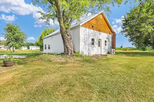 22518 State Hwy 133, Oakland, IL 61943 - Photo 52