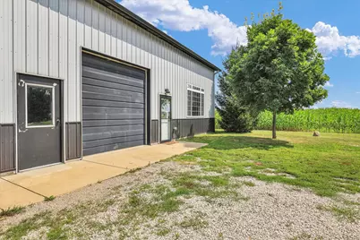 22518 State Highway 133, Oakland, IL 61943 - Photo 14