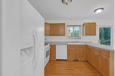 2259 N Orchard Lane, Round Lake Beach, IL 60073 - Photo 12