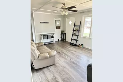 400 Birchwood Drive, Antioch, IL 60002 - Photo 6