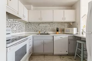111 E Chestnut St, Chicago, IL 60611 - Photo 8