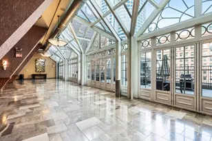 111 E Chestnut St, Chicago, IL 60611 - Photo 18