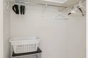 111 E Chestnut St, Chicago, IL 60611 - Photo 14