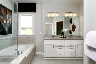 258 Mary Dr, Schaumburg, IL 60193 - Photo 8
