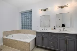 1751 W Division St, Chicago, IL 60622 - Photo 16