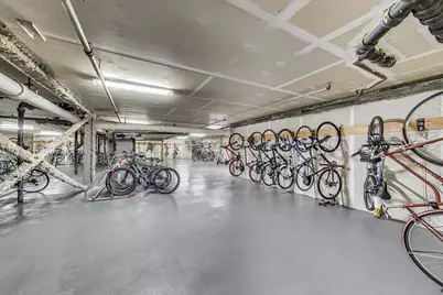 333 W Hubbard Street #617, Chicago, IL 60654 - Photo 36