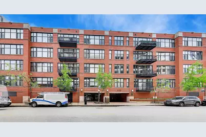 333 W Hubbard Street #617, Chicago, IL 60654 - Photo 2