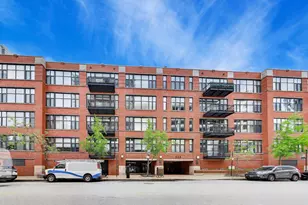 333 W Hubbard St, Chicago, IL 60654 - Photo 2