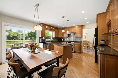 330 Sutcliffe Circle, Vernon Hills, IL 60061 - Photo 8