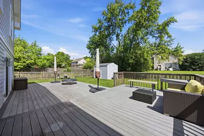 330 Sutcliffe Circle, Vernon Hills, IL 60061 - Photo 22