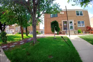 5153 W 64th Pl, Chicago, IL 60638 - Photo 2