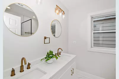5529 W Cornelia Avenue, Chicago, IL 60641 - Photo 18